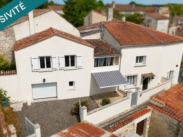Maison de bourg au coeur du village gabarrier