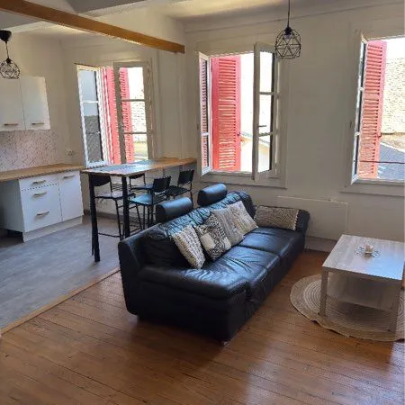 Appartement T2 bis de 57 m² centre historique d'Orthez