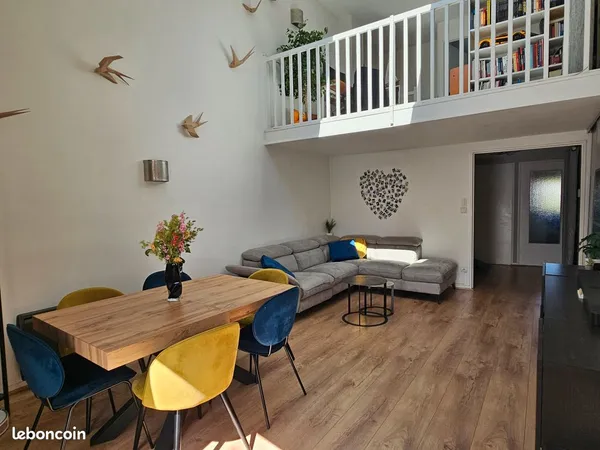 Duplex T3/T4 traversant clim, parking & cave - Villeurbanne, Maisons Neuves