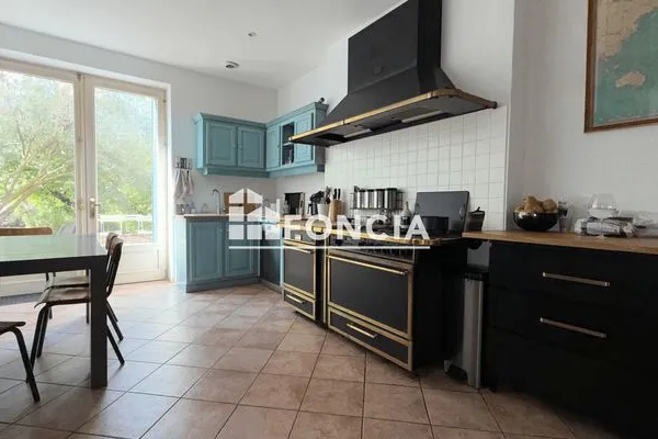 Maison 4 pièces 156 m²