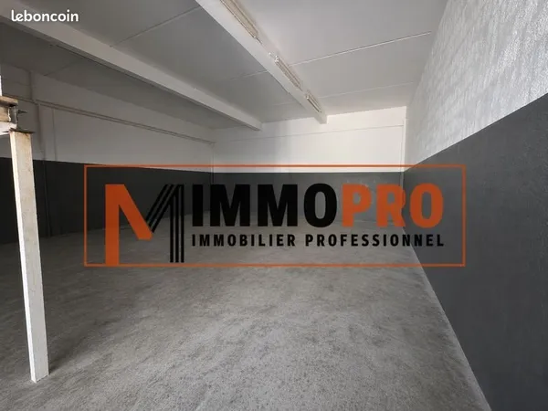 Local 230 m² Villeneuve-Loubet