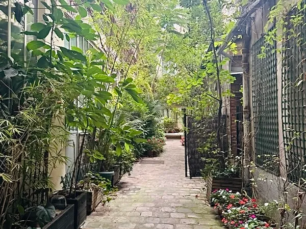 Paris XI ème Studette de 13 M2 en très bon état