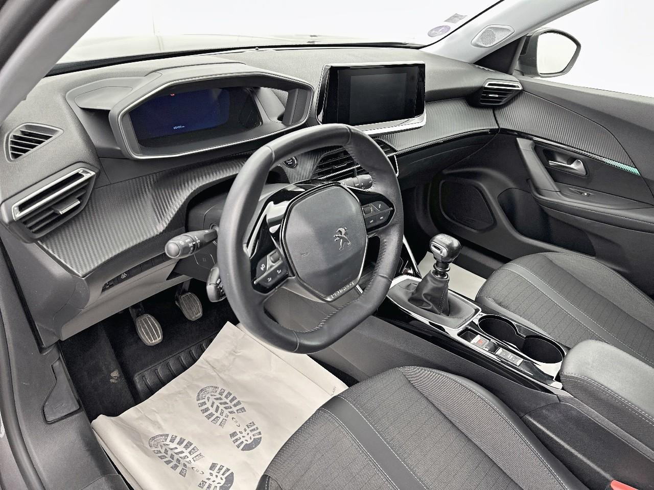 Peugeot 2008 puretech 100 s&s bvm6 allure pack — photo 8
