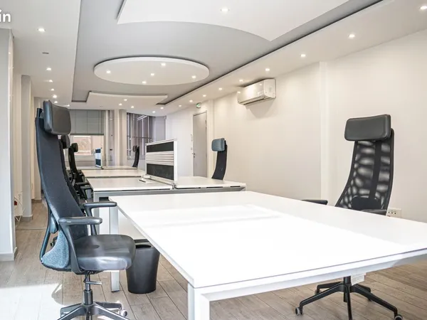 Immeuble Le RACINE - Bureaux à Gratte-Ciel Mairie - 550 m² à 999 000 + des stationnement en suppléme