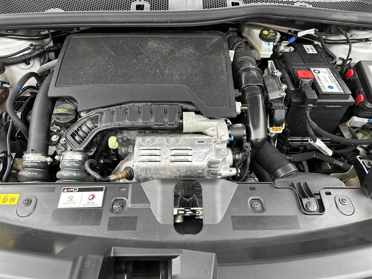 Peugeot 2008 puretech 130 s&s eat8 allure — photo 13