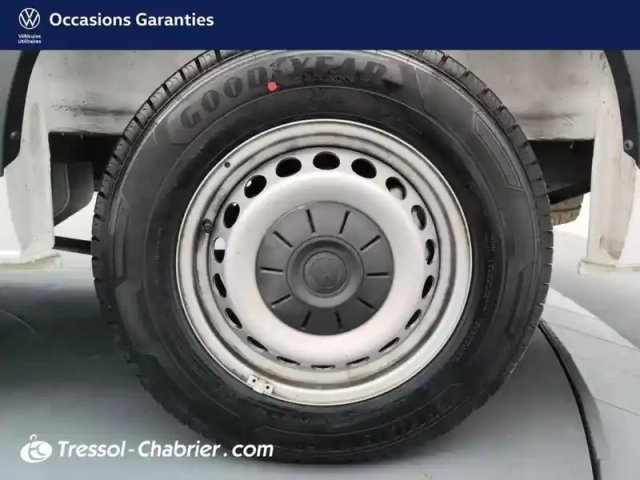 Volkswagen Crafter van 30 l3h3 2.0 tdi 140 ch business — photo 15