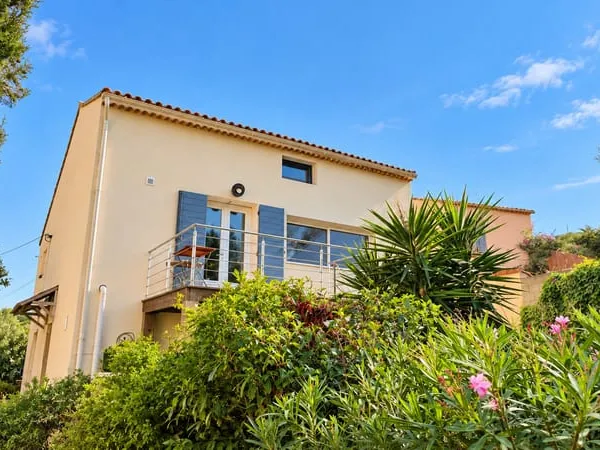 Maison 6 pièces ? 176 m² ? Terrain 667 m² ? 2 jardins ? Vue mer ? Saint-Mandrier-sur-Mer