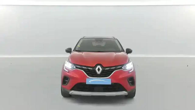 Renault Captur blue dci 115 edc — photo 18