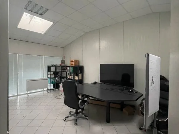 A louer locaux/bureaux