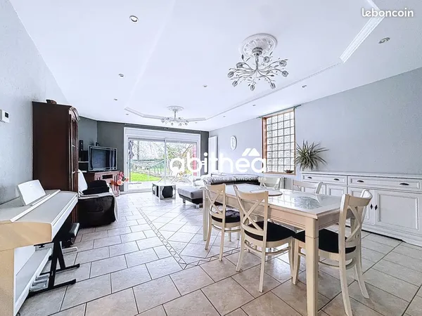 Maison 8 pièces 198 m²