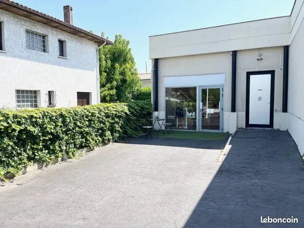 Local commercial 51 m² Gradignan