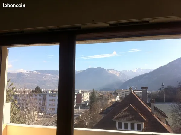 A Marnaz, entre Cluses et Bonneville. Studio meublé 23 m²