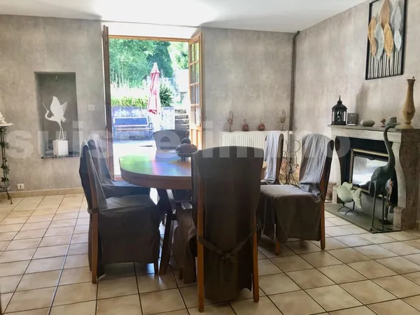 Maison - 8 pièce(s) - 274.07 m2