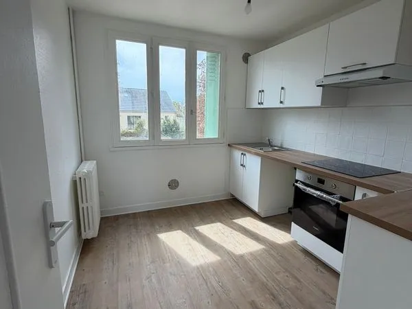 Maison de ville à Méreau, 77 m², Entièrement refaite à neuf