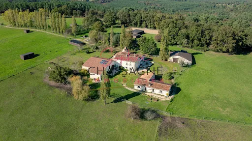 Maison 9 pièces 289 m²
