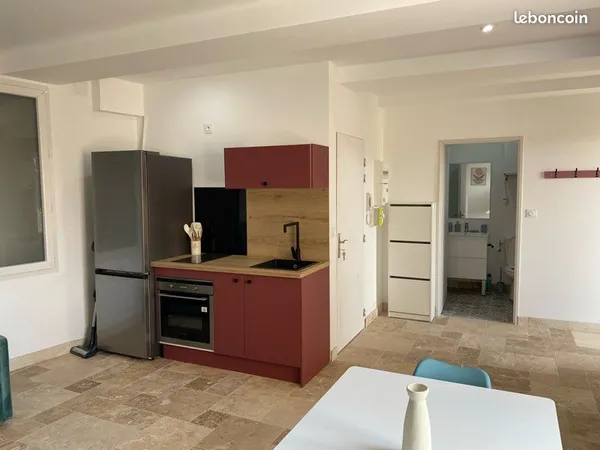 Studio 30m2 refait à neuf