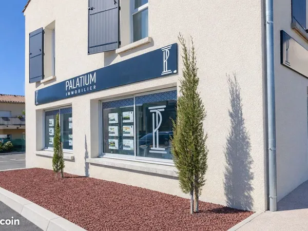 Local commercial neuf 50 m² - Pierrevert - Parking - Sans agence