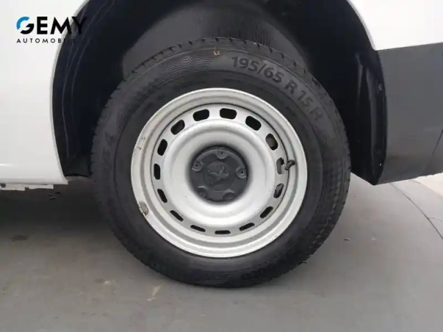 Peugeot Partner fourgon standard 650 kg bluehdi 100 s&amp;s bvm6 — photo 11