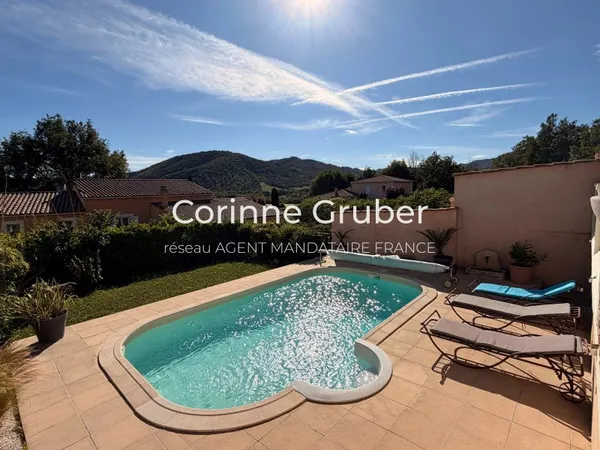 EXCLUSIVITÉ – Maison de type 4/5 de 112 m² avec garage et piscine