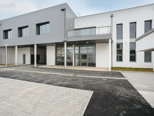 Bureaux 820 m² Lagord