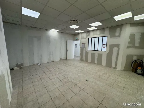 Local commercial 33 m2