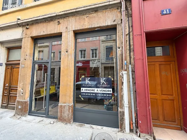 Local commercial 44 m² Lyon