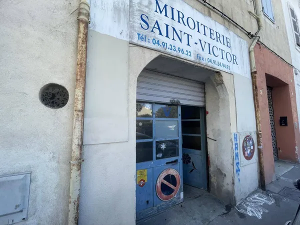 Boutique 1 pièce 116 m²