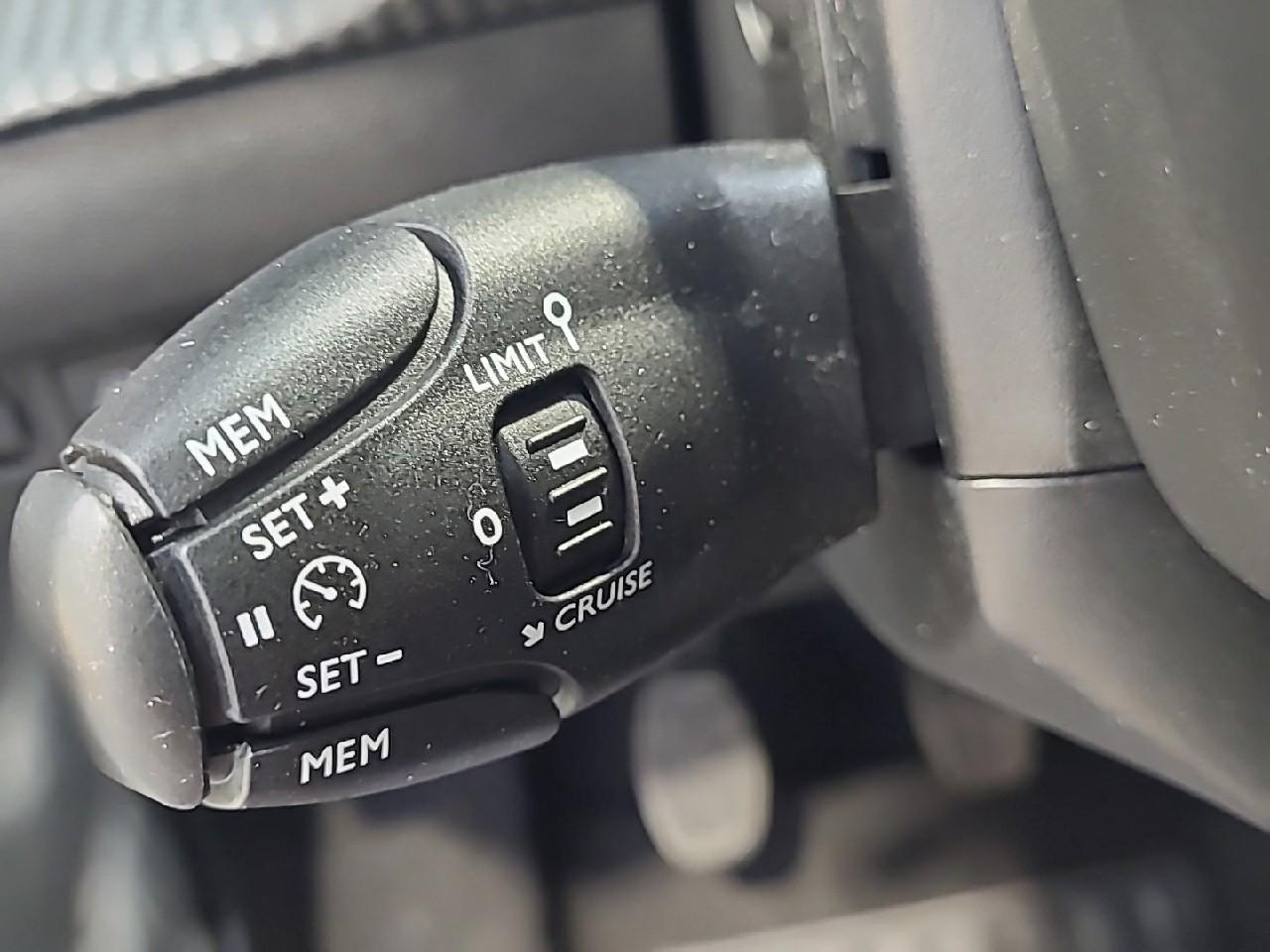 Peugeot 208 bluehdi 100 s&s bvm6 active business r — photo 24