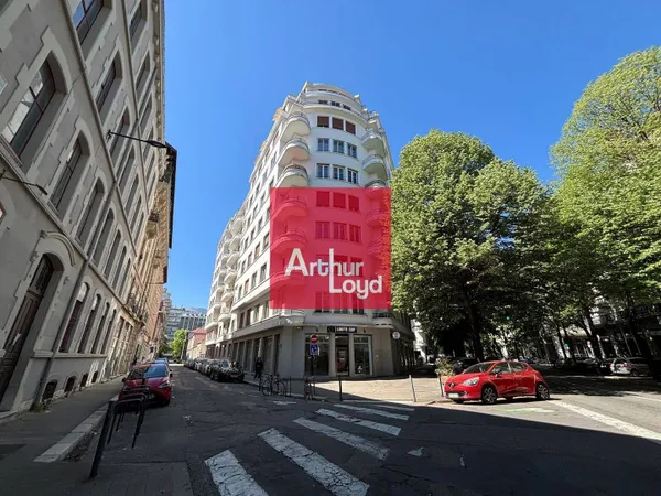 Bureau 144 m²