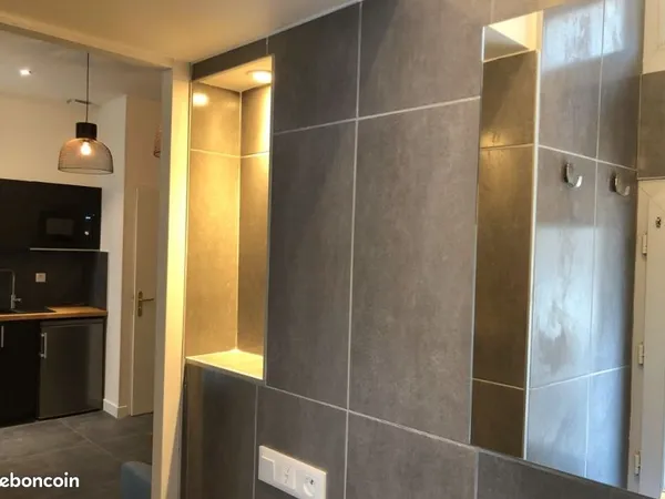 F2 meublé rénové à neuf climatisé avec balcon centre Toulouse
