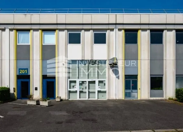 Local d'activité 1 pièce 427 m²