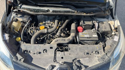 Renault Captur 0.9 TCe 90 - Business – 2015 – 120562 km – Essence – Boîte Manuelle — photo 48