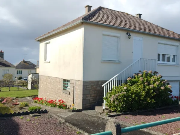 Vends maison lumineuse avec jardin