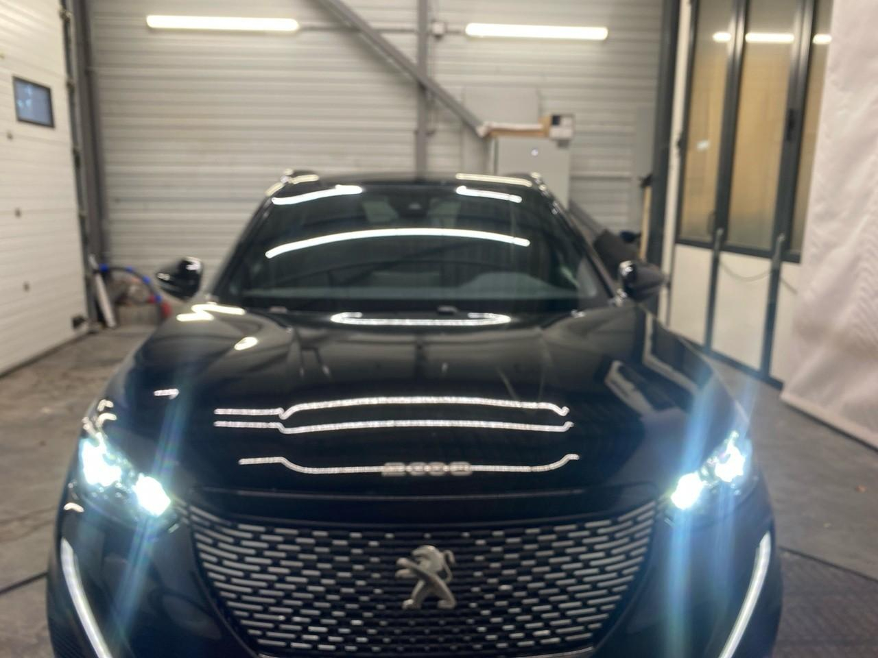 Peugeot 2008 puretech 130 s&s eat8 allure — photo 28