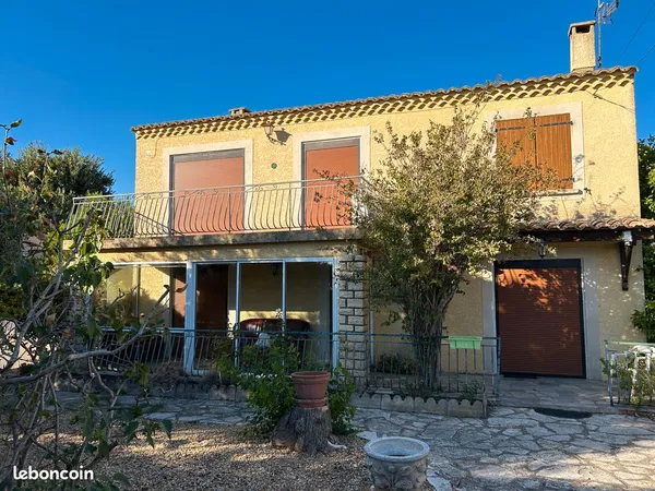 A VENDRE A LIGNAN SUR ORB - MAISON FAMILIALE 133m2 - 4 CHAMBRES - TERRAIN 537m2 - GARAGE ET VERANDA