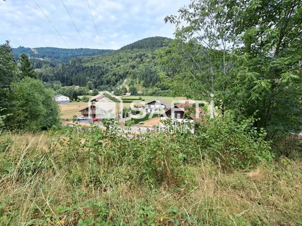 Terrain constructible de 1 337 m² à Ventron