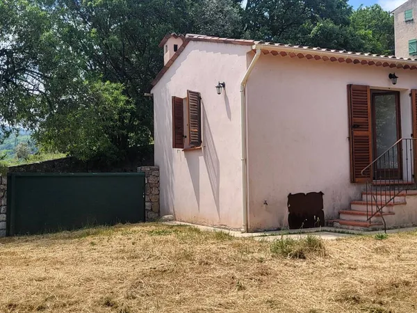 Location maisonnette de 38m² avec jardinet de 250m²