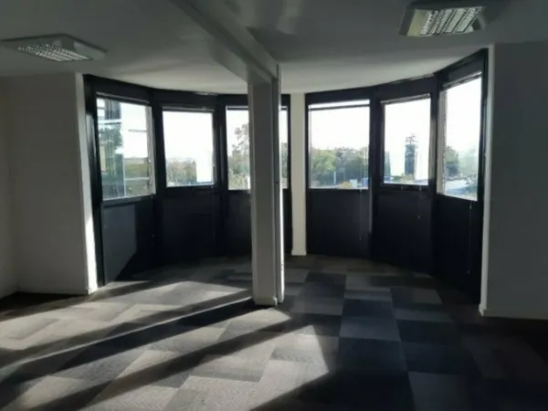 Bureaux 183 m²