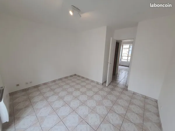 A louer Appartement 2 pièces - refait à neuf