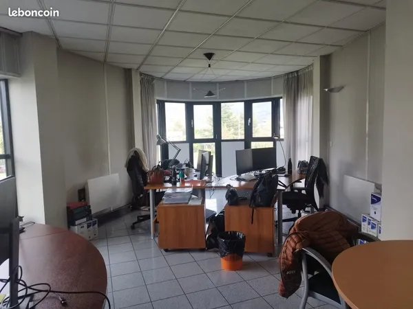 Bureaux 400 m² SCIONZIER