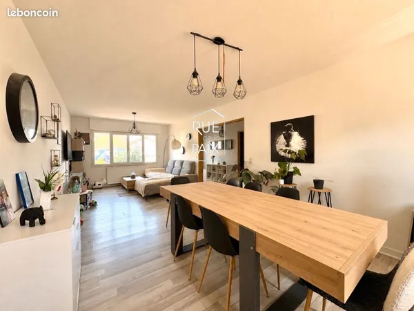 Maison 8 pièces 165 m²