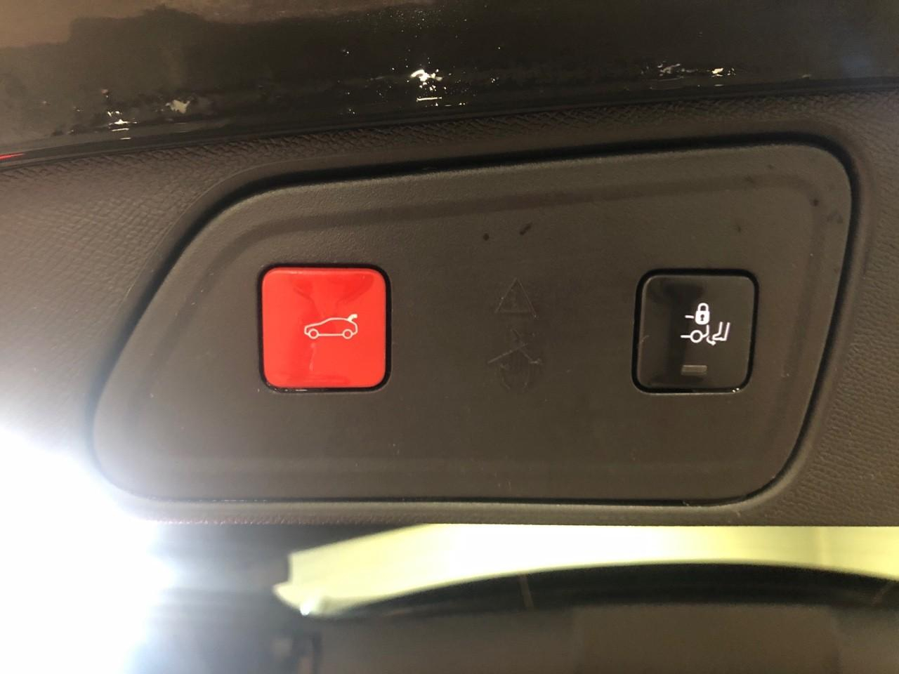 Peugeot 3008 hybrid 225 e-eat8 gt — photo 20