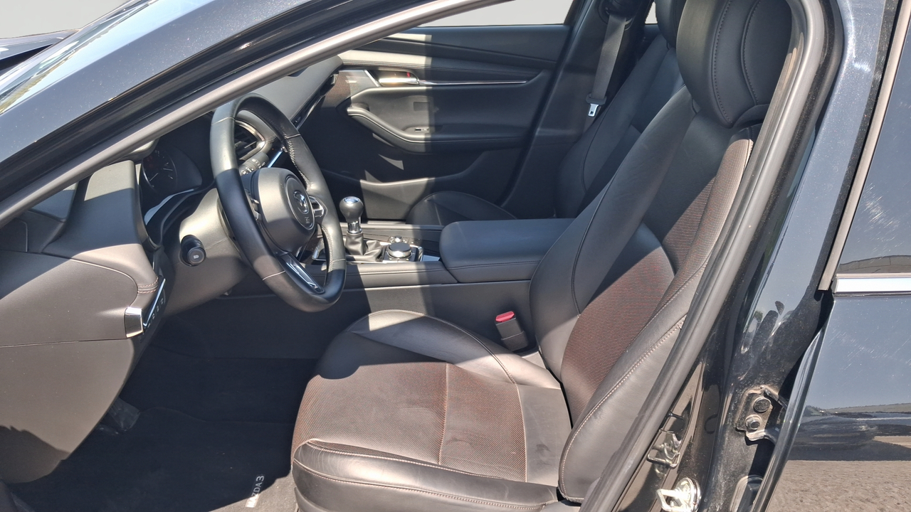 Mazda3 5 portes 2.0L SKYACTIV-X M Hybrid 180 ch 4x4 BVM6 — photo 11
