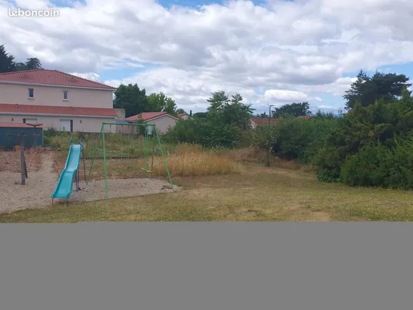 Terrain 384 m² Feurs
