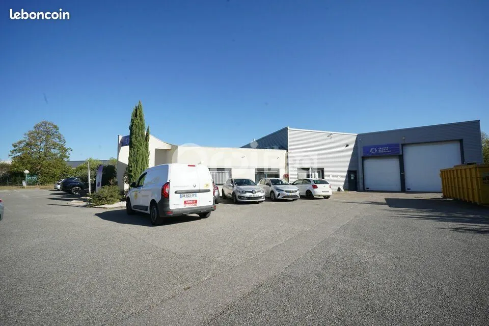 Photo 1