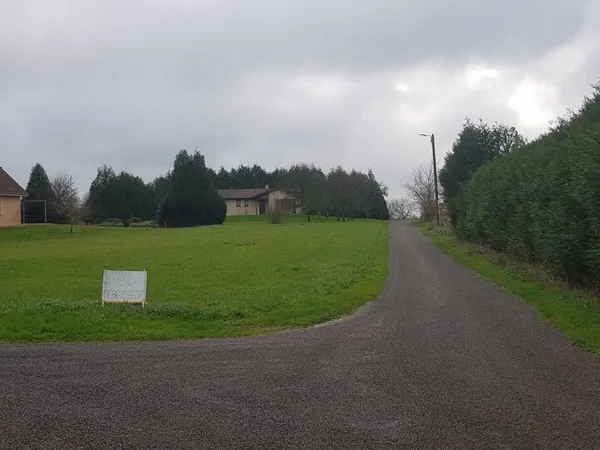 Terrain 1360 m2 a rembercourt sommaisne
