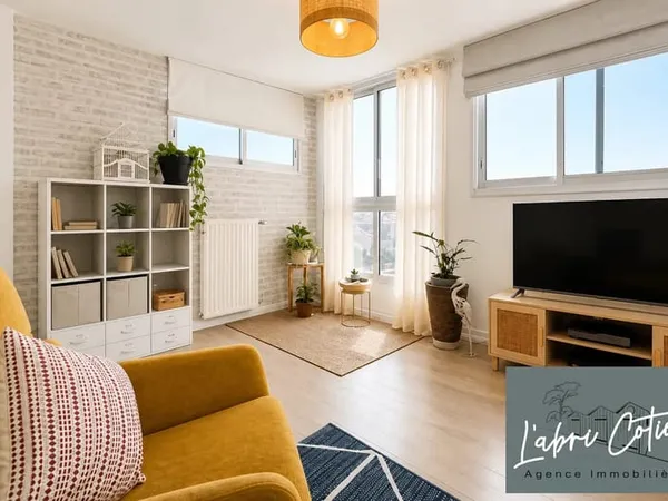'Loft' Duplex rénové idéalement situé