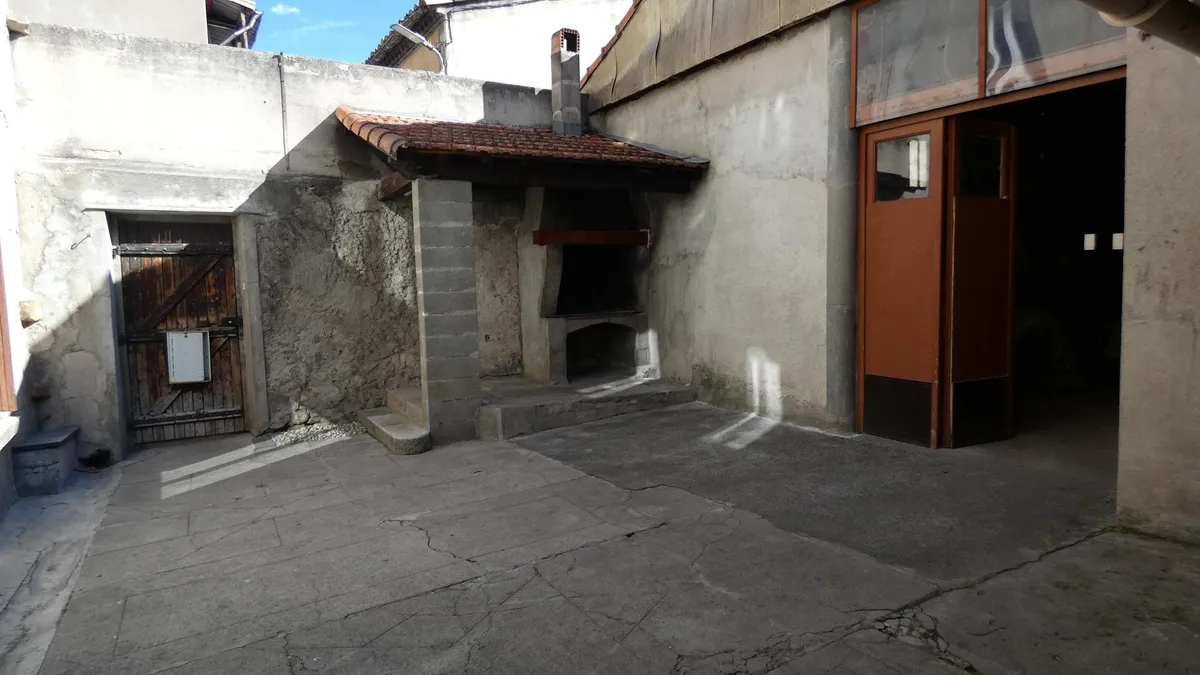 Photo 4