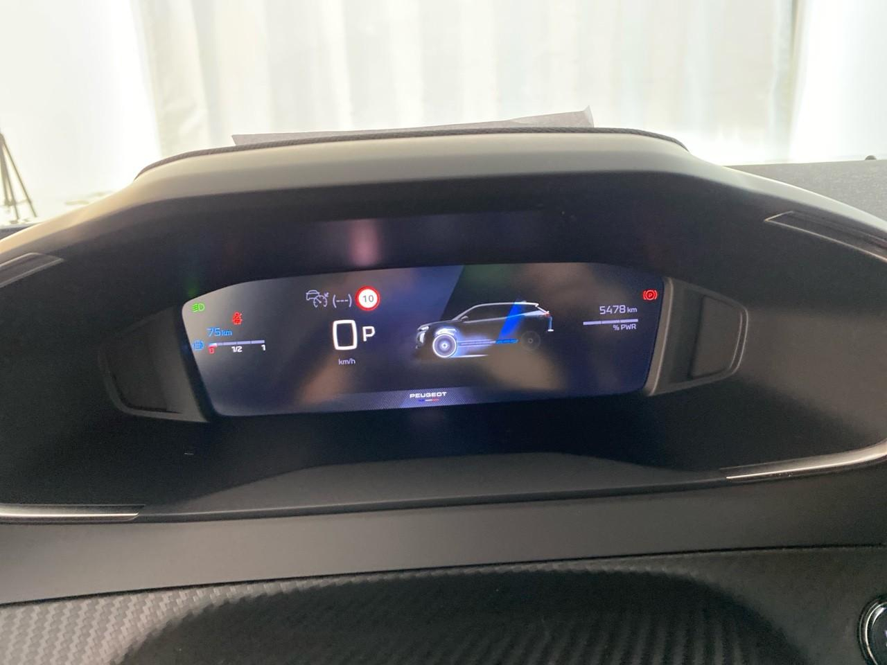 Peugeot 2008 hybrid 145 ch e-dcs6 allure — photo 13