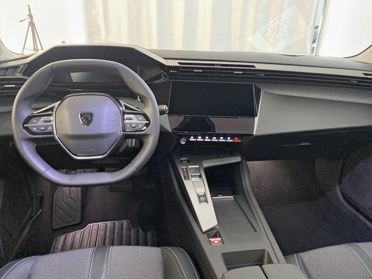 Peugeot 308 hybrid 145 e-dcs6 allure — photo 8
